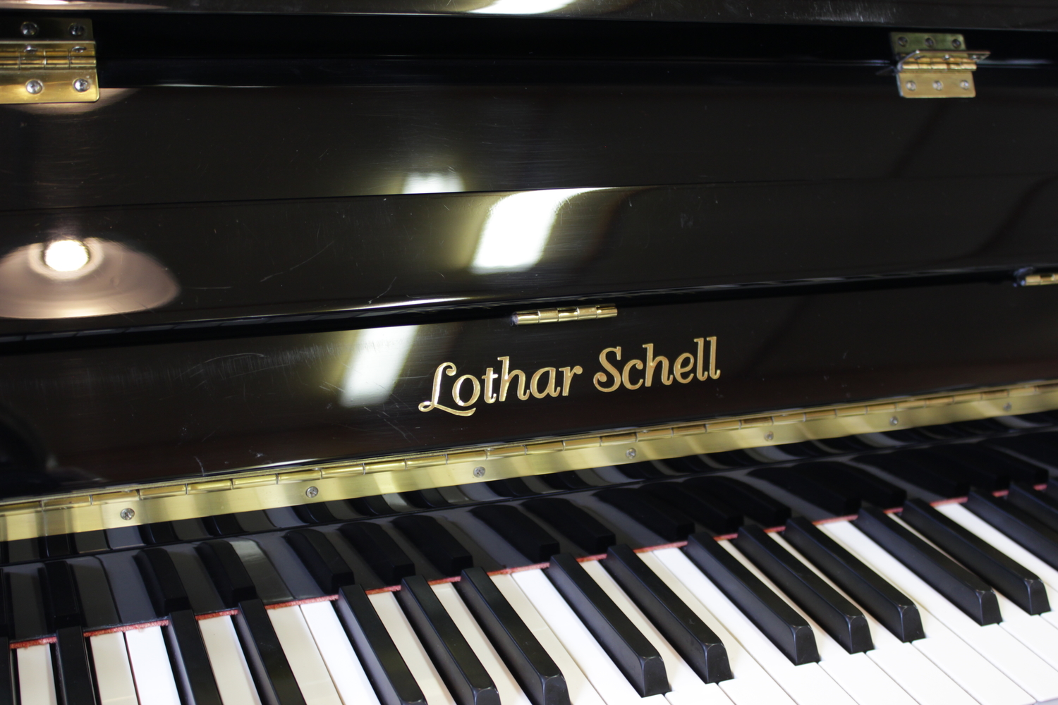 Lothar Shell, Mod. 107 Klavier