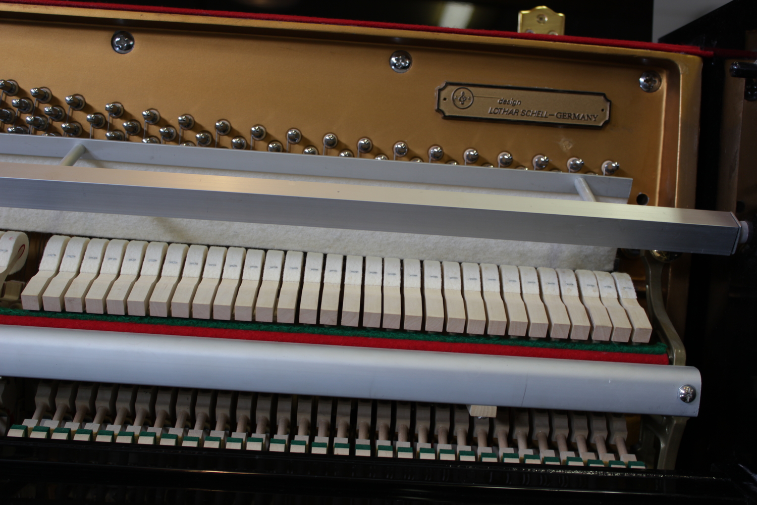 Lothar Shell, Mod. 107 Klavier