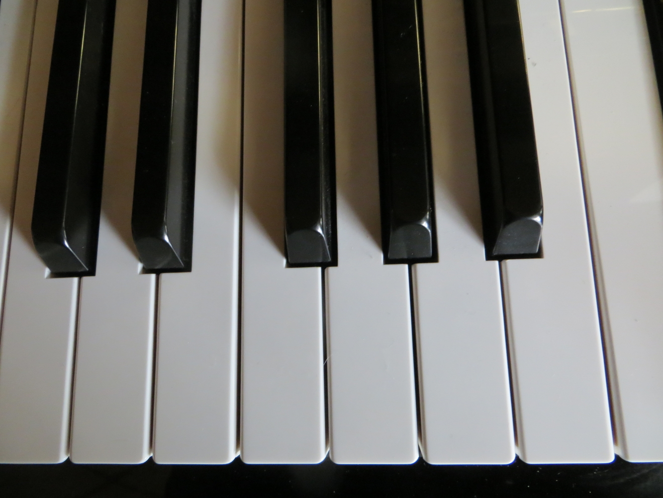 Yamaha, Mod. LU-201C Klavier
