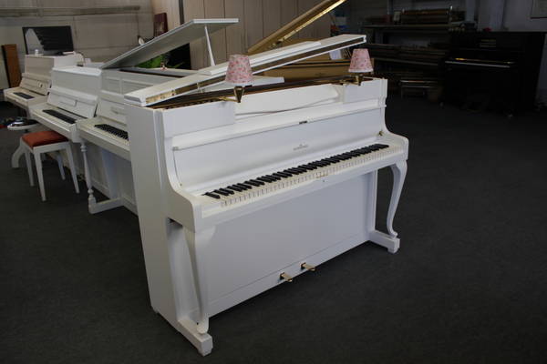 Schimmel Klavier, Mod. 108N - Chippendale